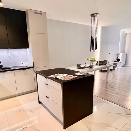 Lägenhet Przy Dmowskiego Nowe Poznań