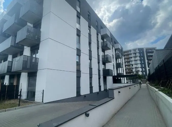 Przy Dmowskiego Nowe