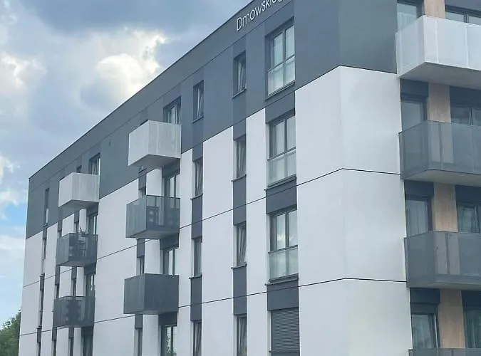 Przy Dmowskiego Nowe Apartment